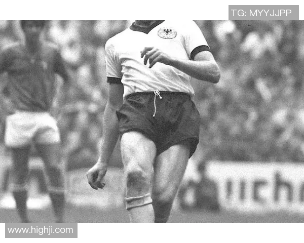 足球巨星双标现象曝光 揭秘场外言行与场内表现的巨大反差